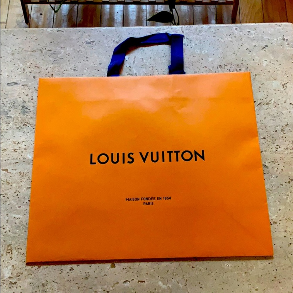 LV paperbag